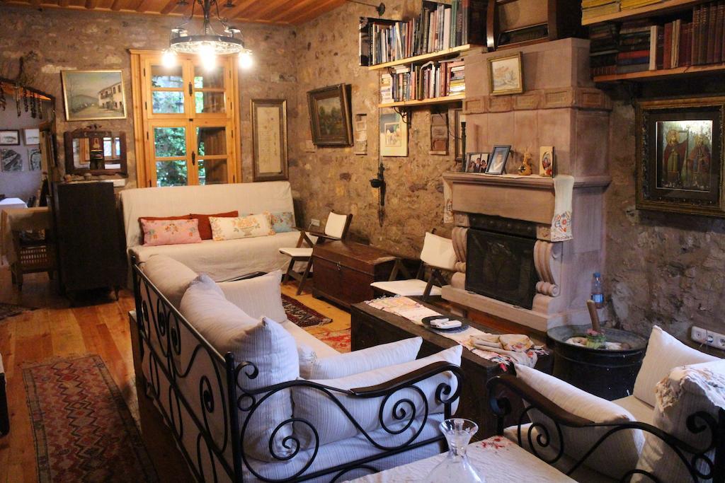 Stone House With Garden In Cunda/Ayvalik Villa Room photo